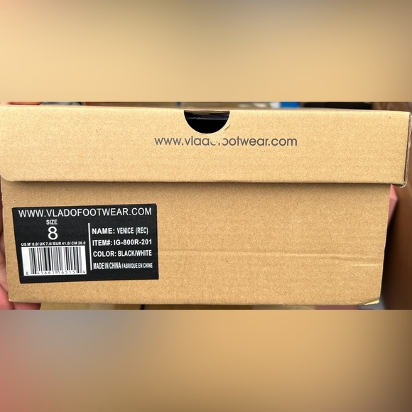 Vlado Venice Men’s Black/White Sneakers - Picture 4 of 4